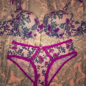 Floral w: rhinestones VS Bra and matching panties